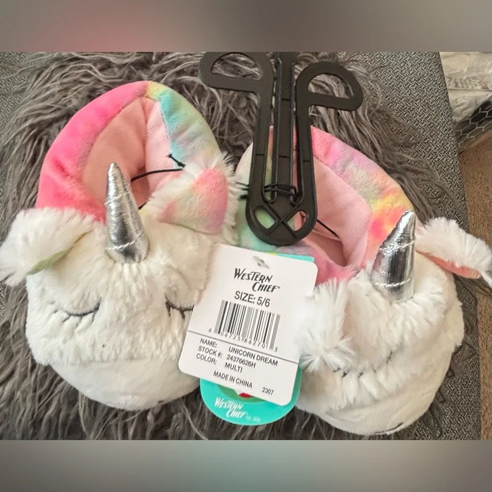 Toddler Plush Unicorn Slippers-Size 5/6